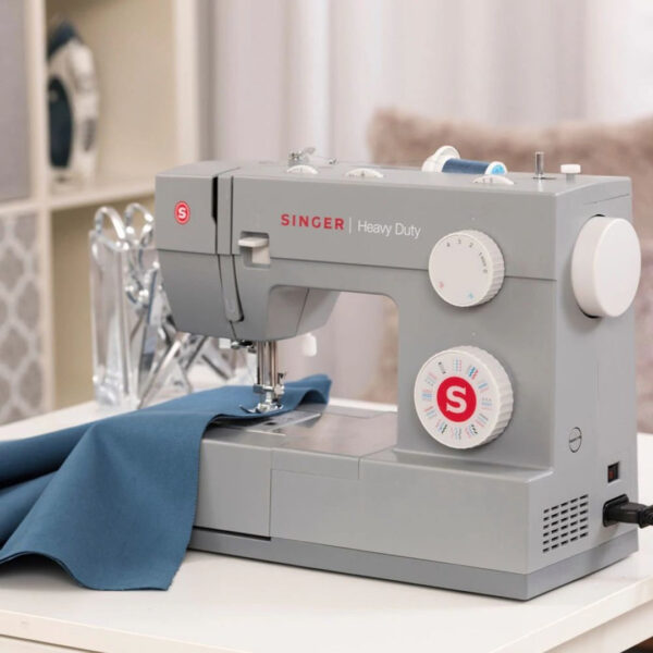 10001 SINGER® Heavy Duty 4452 Sewing Machine