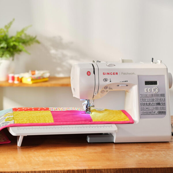 10001 SINGER® Patchwork™ 7285Q Sewing & Quilting Machine