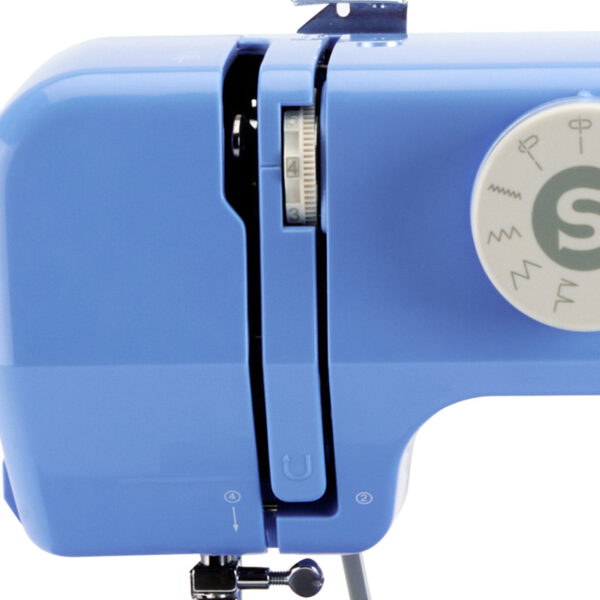 10004 SINGER® M1000 Blue Mending Machine
